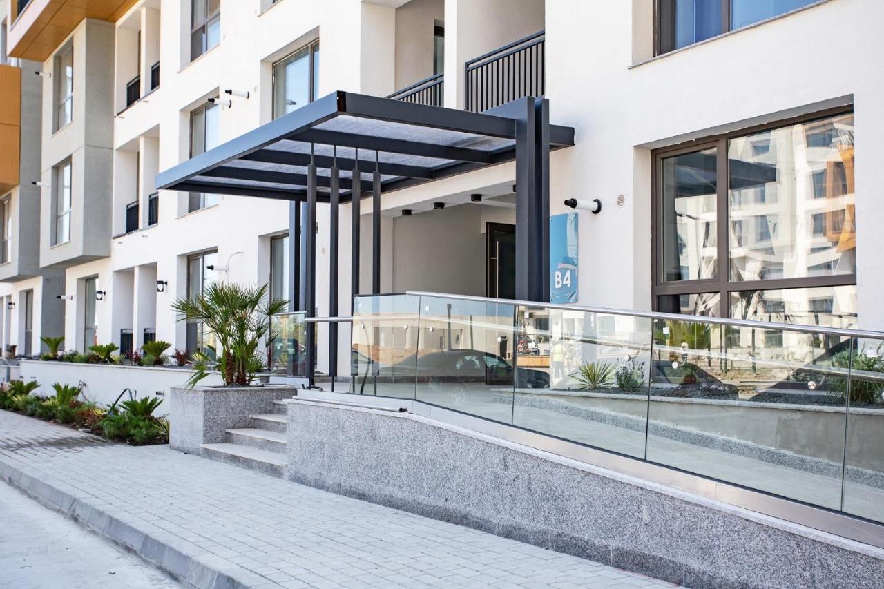 Regnum Luxury Suites Mamaia Exterior photo